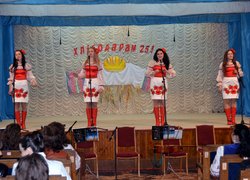 Народному самодіяльному ансамблю пісні і танцю «Хлібодари» – 25 років